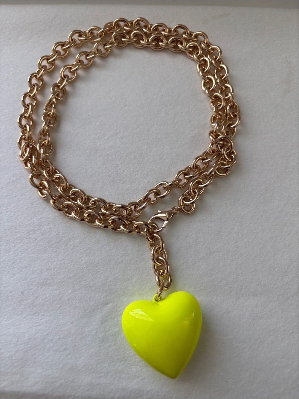 NWOT Roxanne Assoulin Gold Chain Necklace with Neon Yellow Heart Pendant